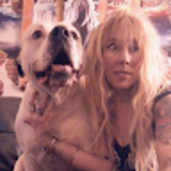 Meet your Posher, Janine - Picture 1 of 1